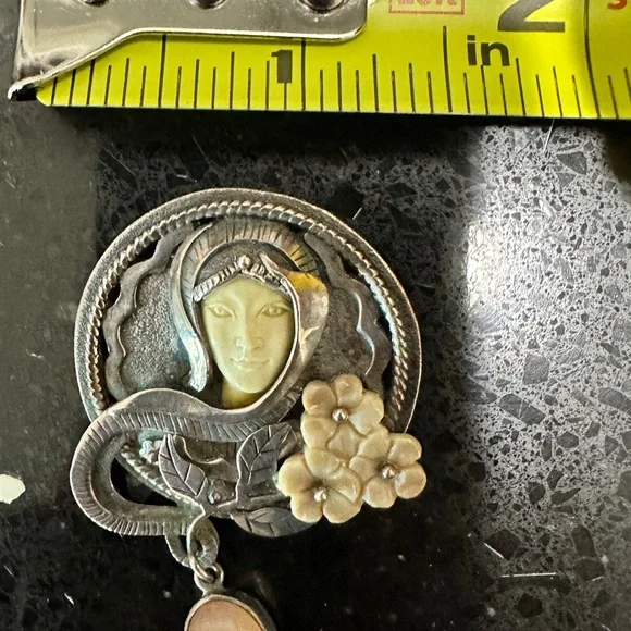 Vintage ZEALANDIA 925 Sterling Silver Art Nouveau Goddess Brooch - Picture 3 of 4